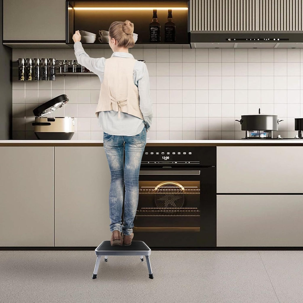 Step Stool with Foldable, Non-Slip, 150kg, Wood for living rooms - product gallery image 6