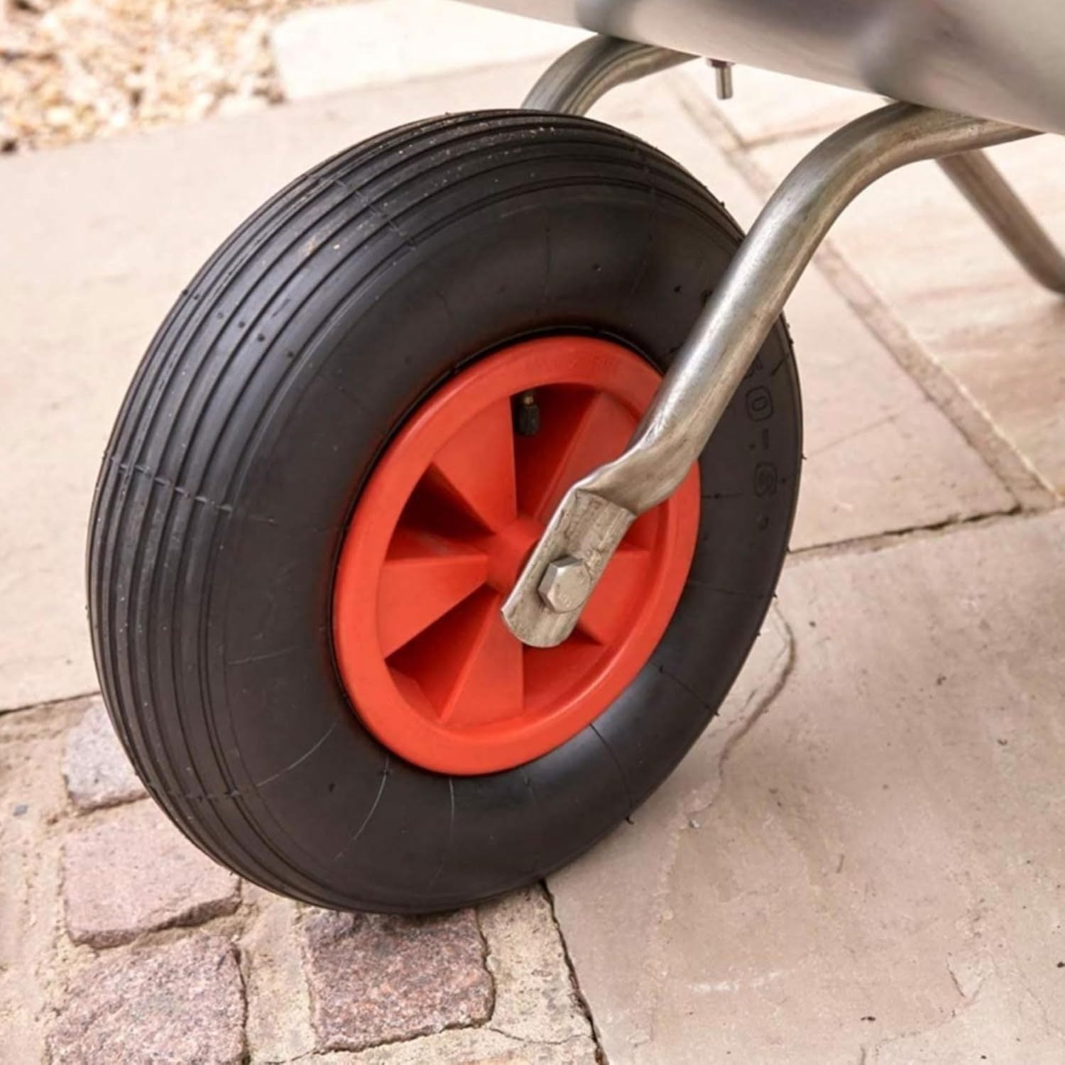Wheelbarrow with 100KG, Wood, 1, Heavy Duty Galvanised Steel Pneumatic Tyre - product gallery image 3